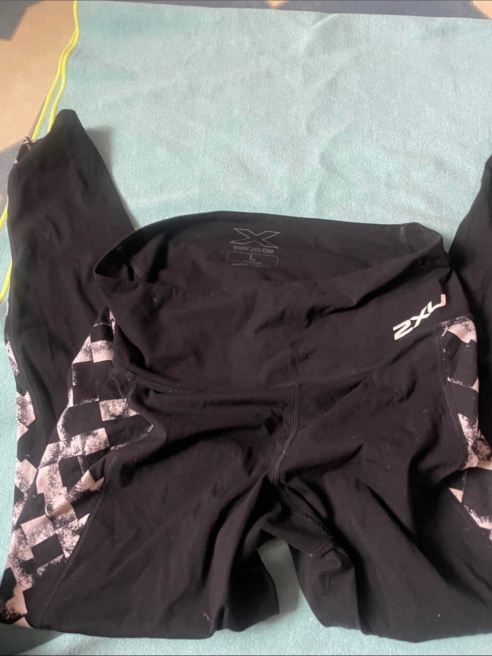 2XU Black Women's tights with Checker Accent
